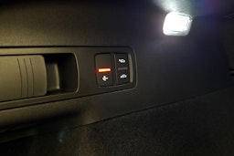 met. harmaa Audi Q6 e-tron 2025 kuva 35.