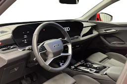 punainen Audi Q6 e-tron 2025 kuva 6.