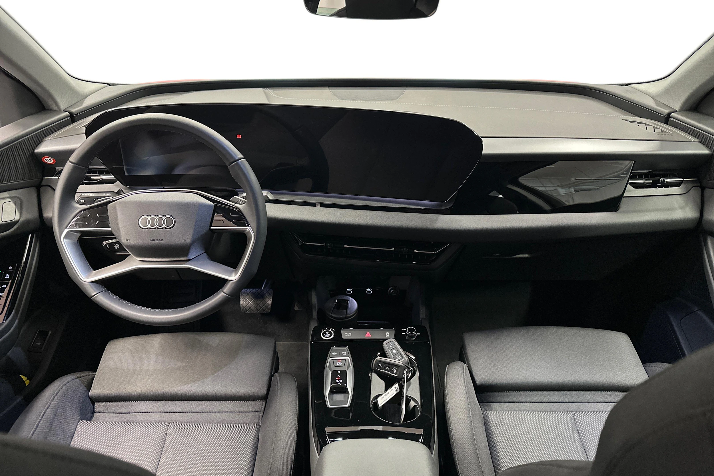 punainen Audi Q6 e-tron 2025 kuva 7.