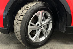 punainen Audi Q6 e-tron 2025 kuva 10.