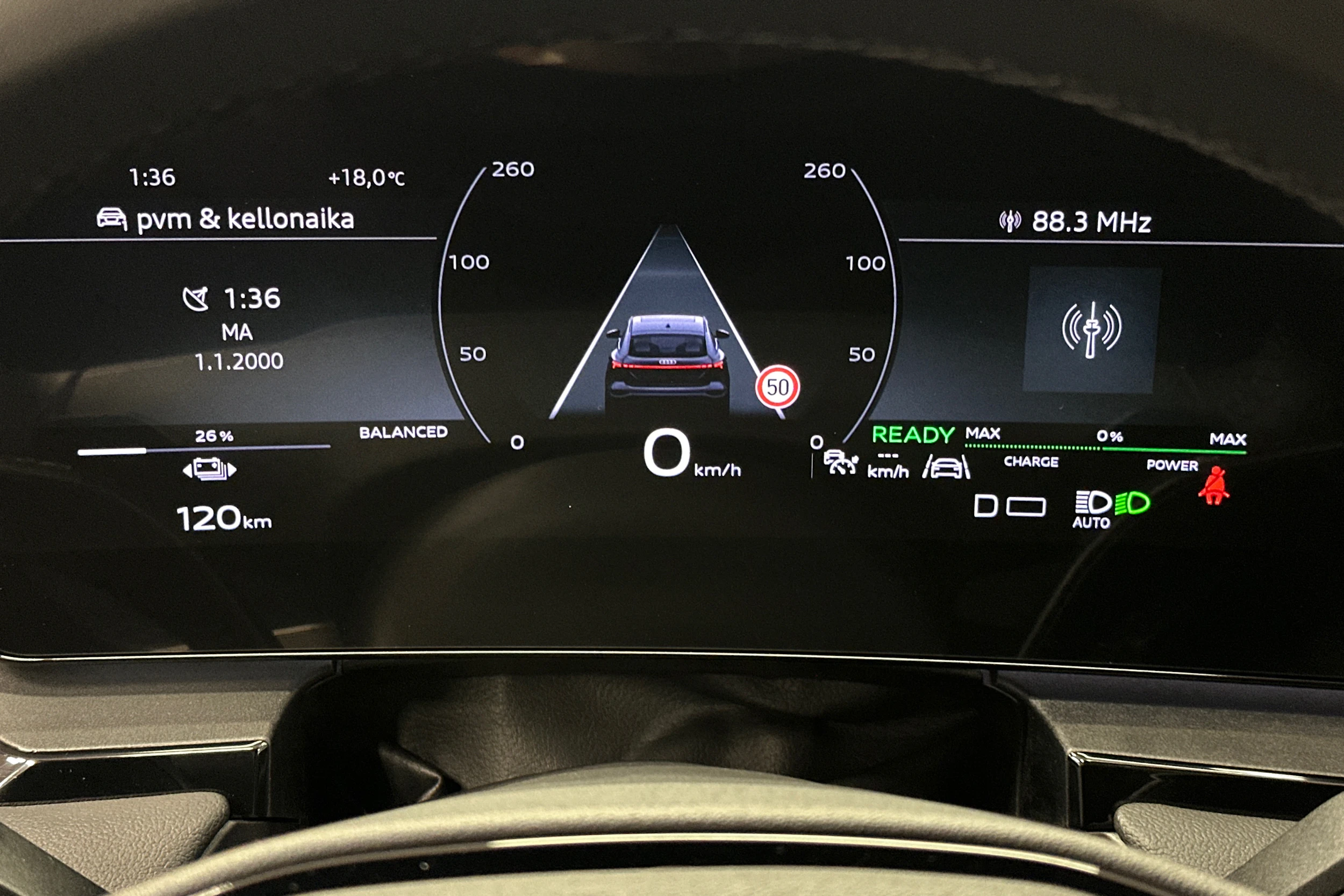 punainen Audi Q6 e-tron 2025 kuva 13.