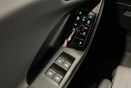 punainen Audi Q6 e-tron 2025 kuva 14.