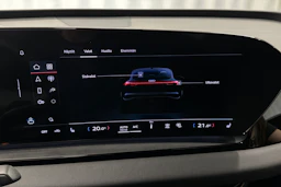 punainen Audi Q6 e-tron 2025 kuva 20.