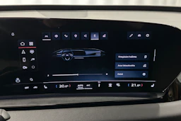 punainen Audi Q6 e-tron 2025 kuva 25.