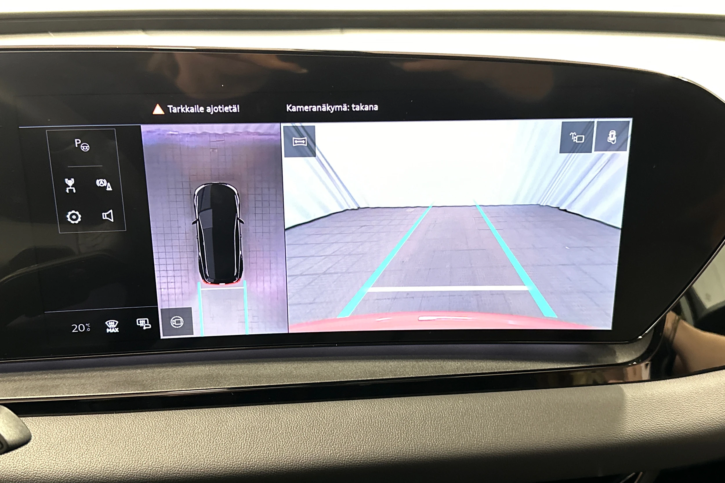 punainen Audi Q6 e-tron 2025 kuva 26.