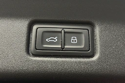 harmaa Audi Q6 e-tron 2025 kuva 17.