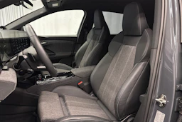 harmaa Audi Q6 e-tron 2025 kuva 20.