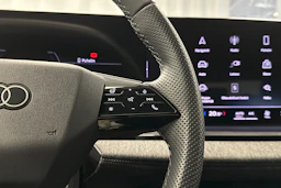 harmaa Audi Q6 e-tron 2025 kuva 23.