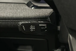 harmaa Audi Q6 e-tron 2025 kuva 24.