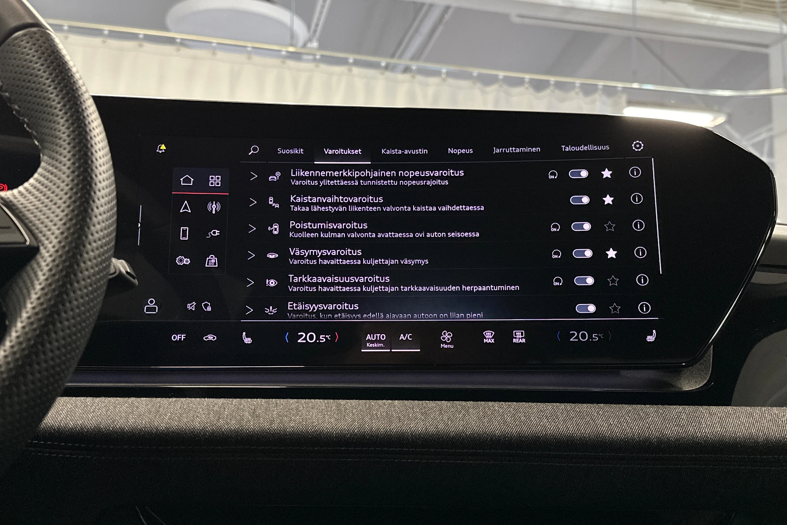 harmaa Audi Q6 e-tron 2025 kuva 31.
