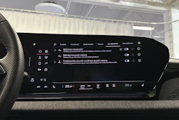 harmaa Audi Q6 e-tron 2025 kuva 32.