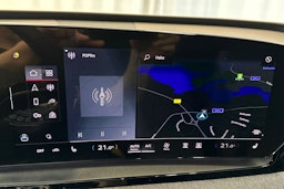valkoinen Audi Q6 e-tron 2025 kuva 22.