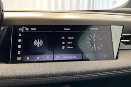 valkoinen Audi Q6 e-tron 2025 kuva 29.