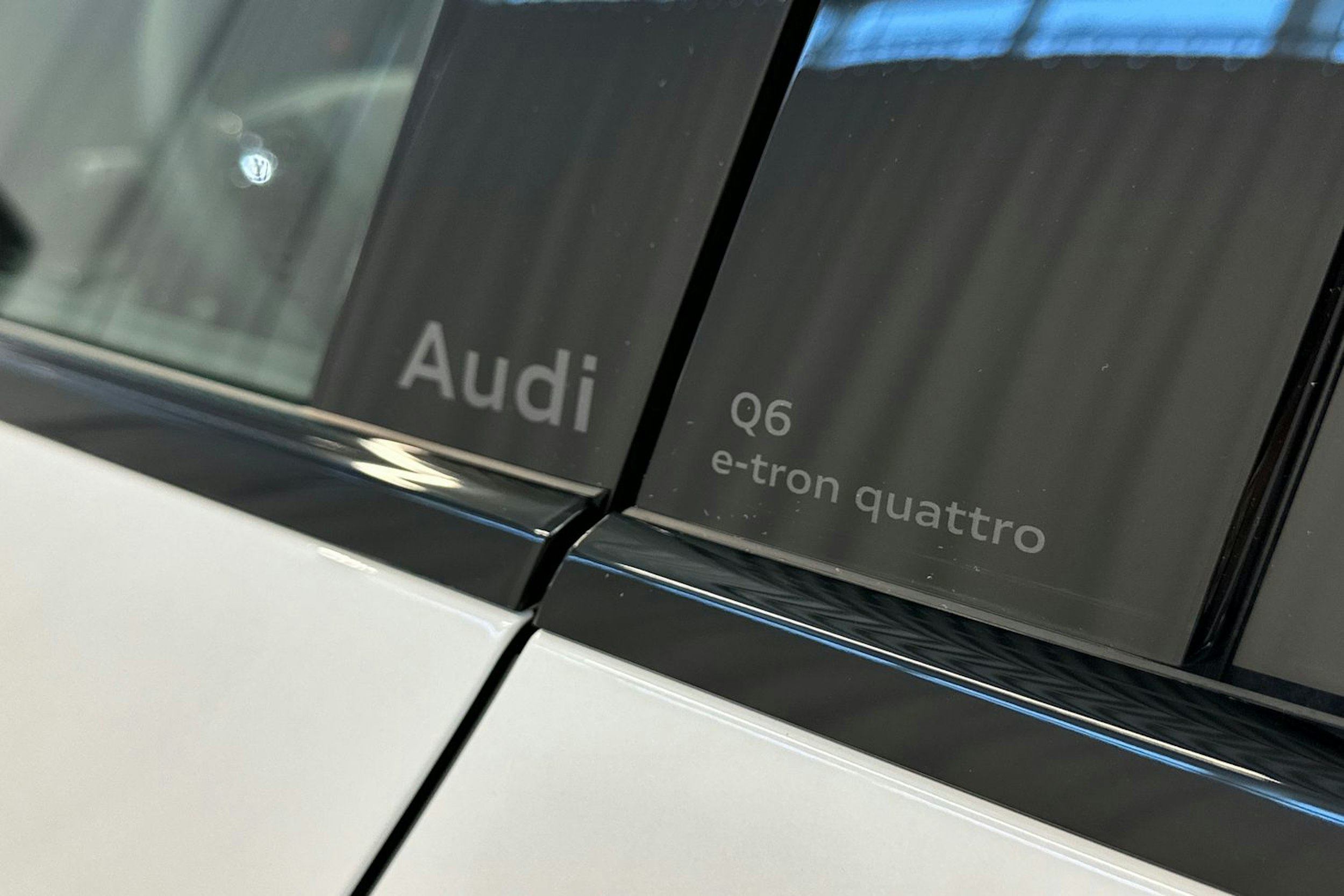 valkoinen Audi Q6 e-tron 2025 kuva 33.