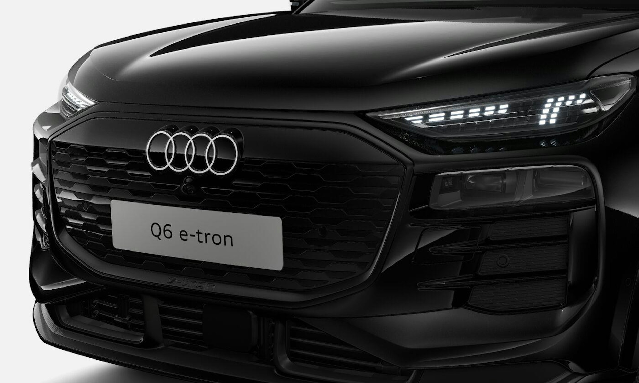 musta Audi Q6 e-tron 2025 kuva 5.