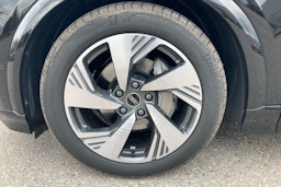 musta Audi Q6 e-tron 2025 kuva 9.