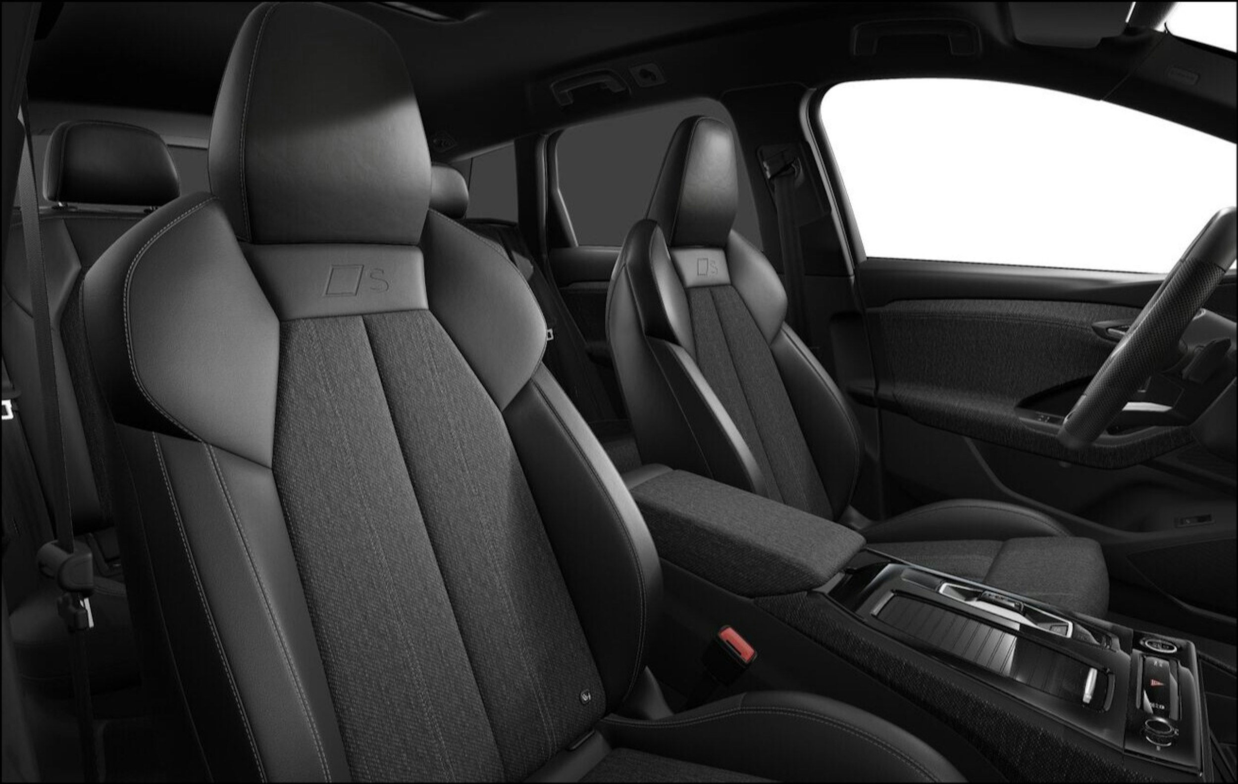 met. musta Audi Q6 e-tron 2025 kuva 6.