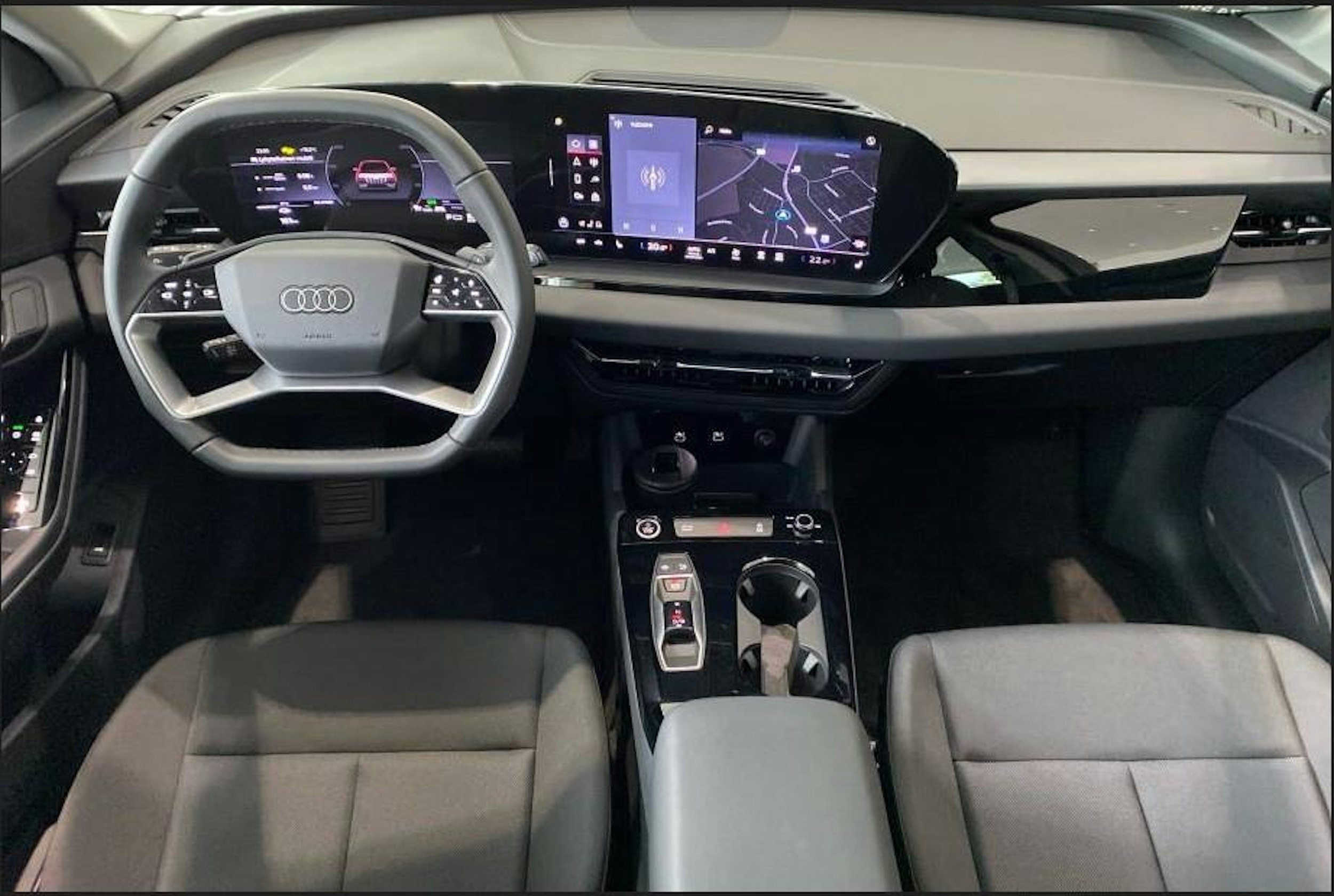 harmaa Audi Q6 e-tron 2025 kuva 6.