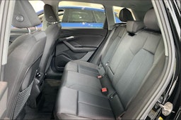 harmaa Audi Q6 e-tron 2025 kuva 7.