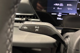 harmaa Audi Q6 e-tron 2025 kuva 13.