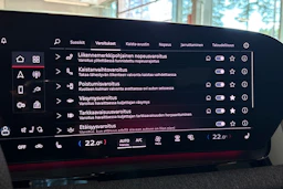 Harmaa Audi Q6 e-tron 2025 kuva 14.