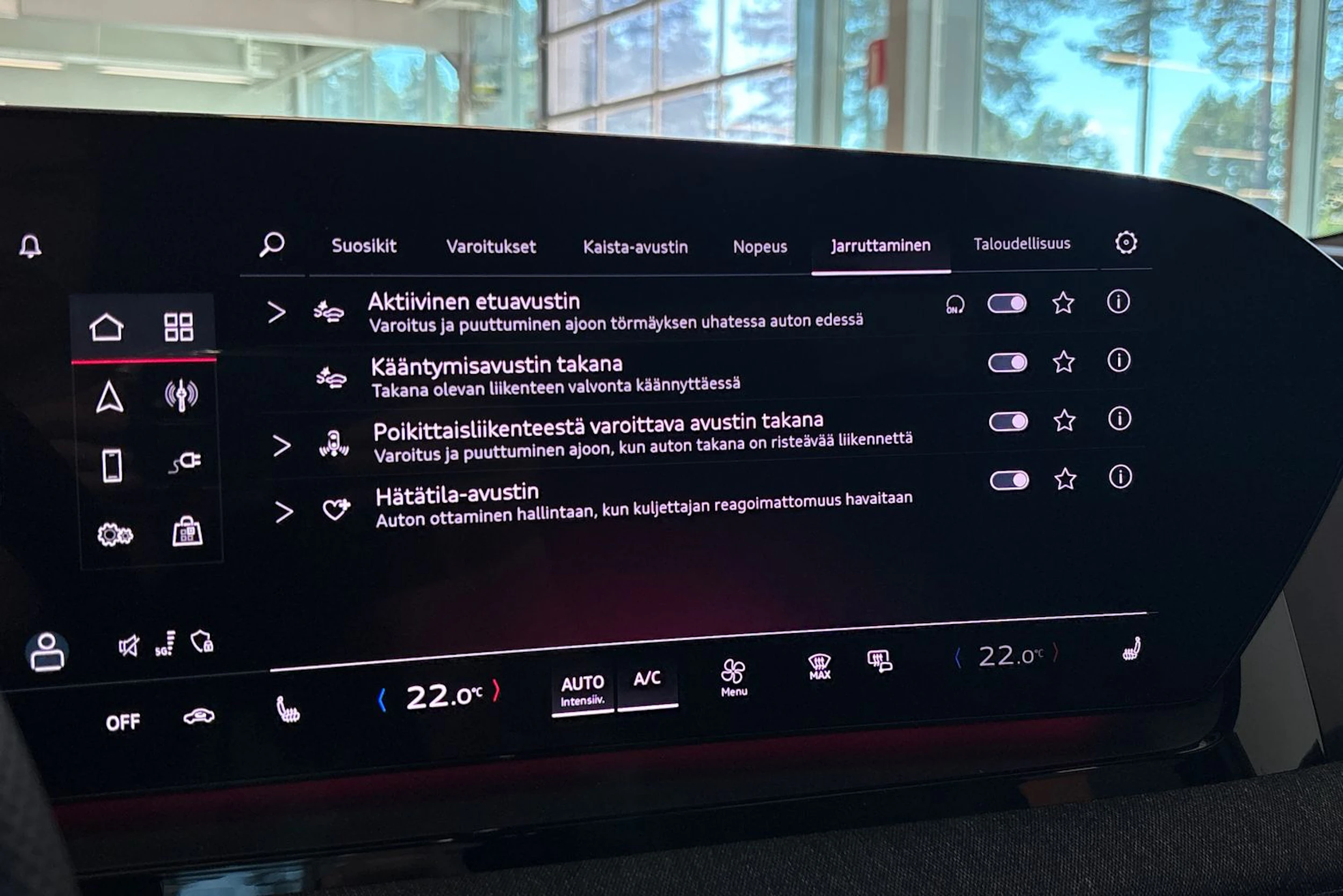 Harmaa Audi Q6 e-tron 2025 kuva 16.