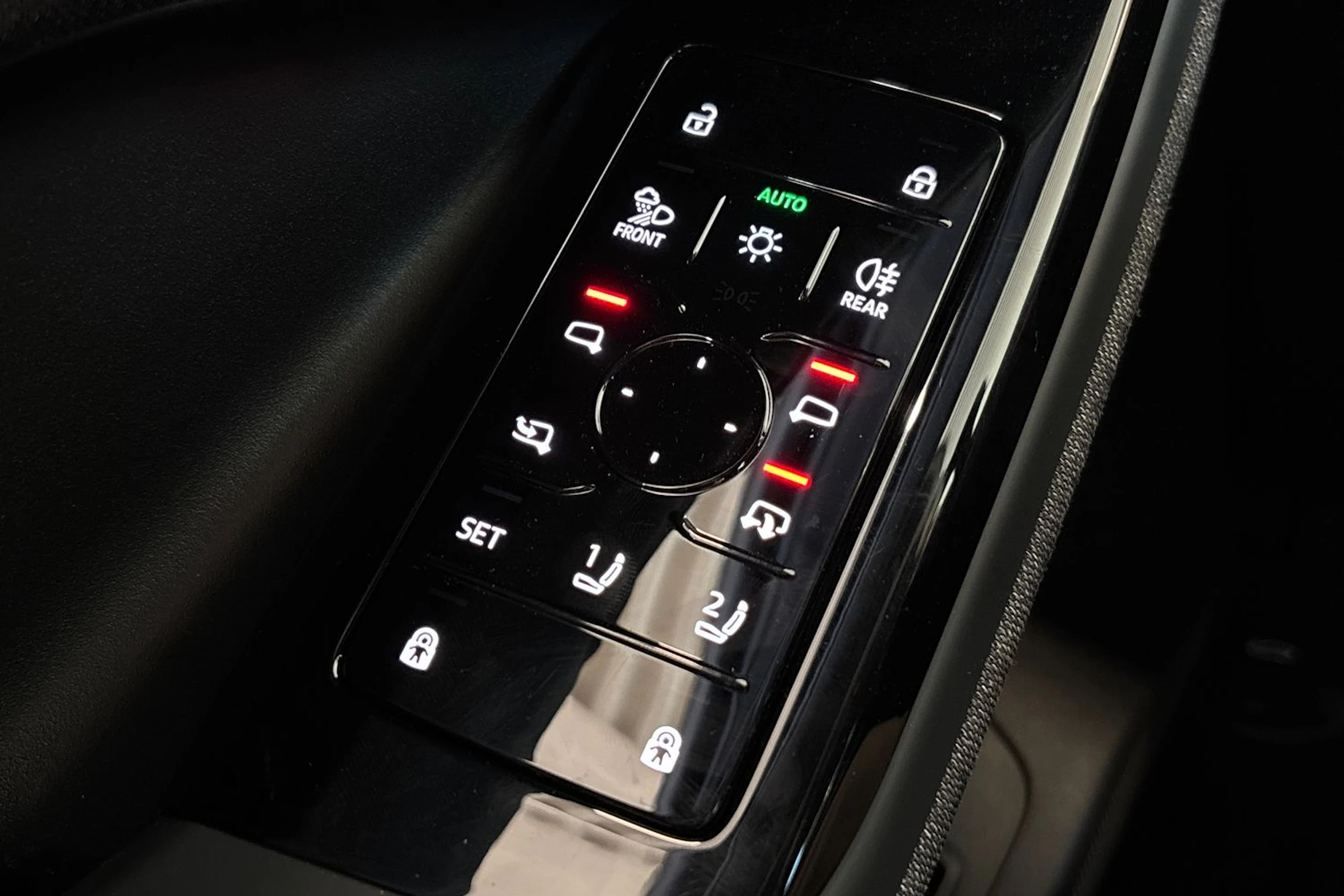 Harmaa Audi Q6 e-tron 2025 kuva 25.
