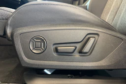 Harmaa Audi Q6 e-tron 2025 kuva 29.