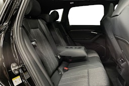 met. musta Audi Q6 e-tron 2025 kuva 8.