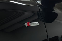 met. musta Audi Q6 e-tron 2025 kuva 10.