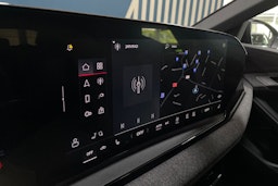 met. musta Audi Q6 e-tron 2025 kuva 20.
