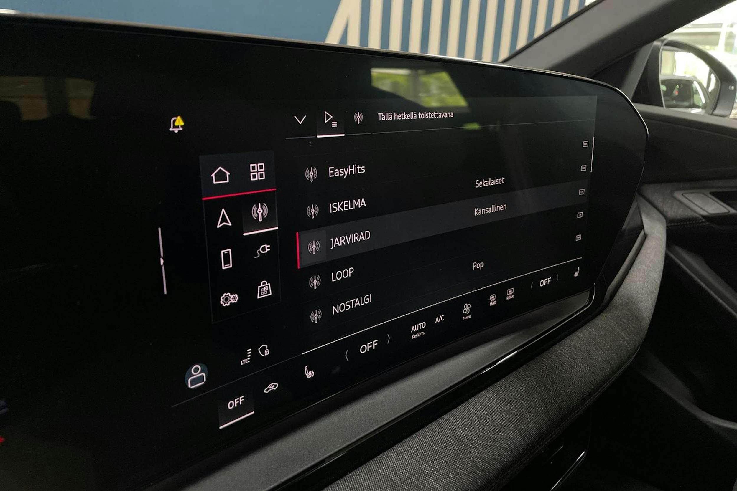 met. musta Audi Q6 e-tron 2025 kuva 23.