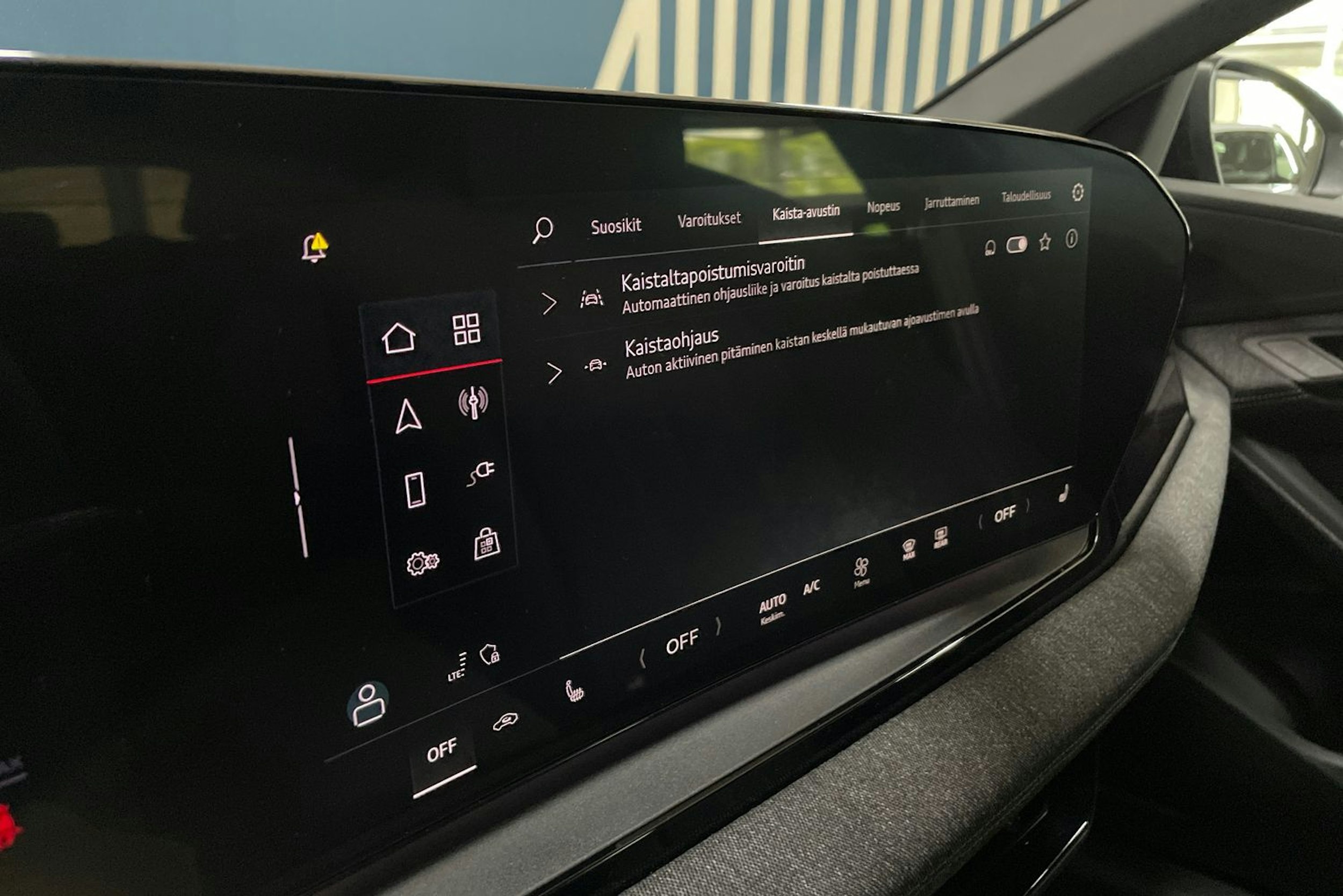 met. musta Audi Q6 e-tron 2025 kuva 28.