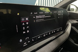 met. musta Audi Q6 e-tron 2025 kuva 31.