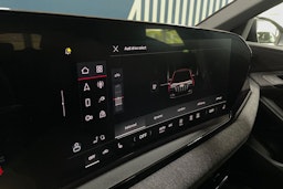 met. musta Audi Q6 e-tron 2025 kuva 33.