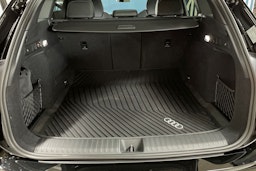 met. musta Audi Q6 e-tron 2025 kuva 39.