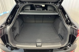 met. musta Audi Q6 e-tron 2025 kuva 11.