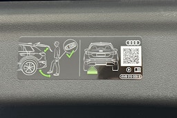 met. musta Audi Q6 e-tron 2025 kuva 13.