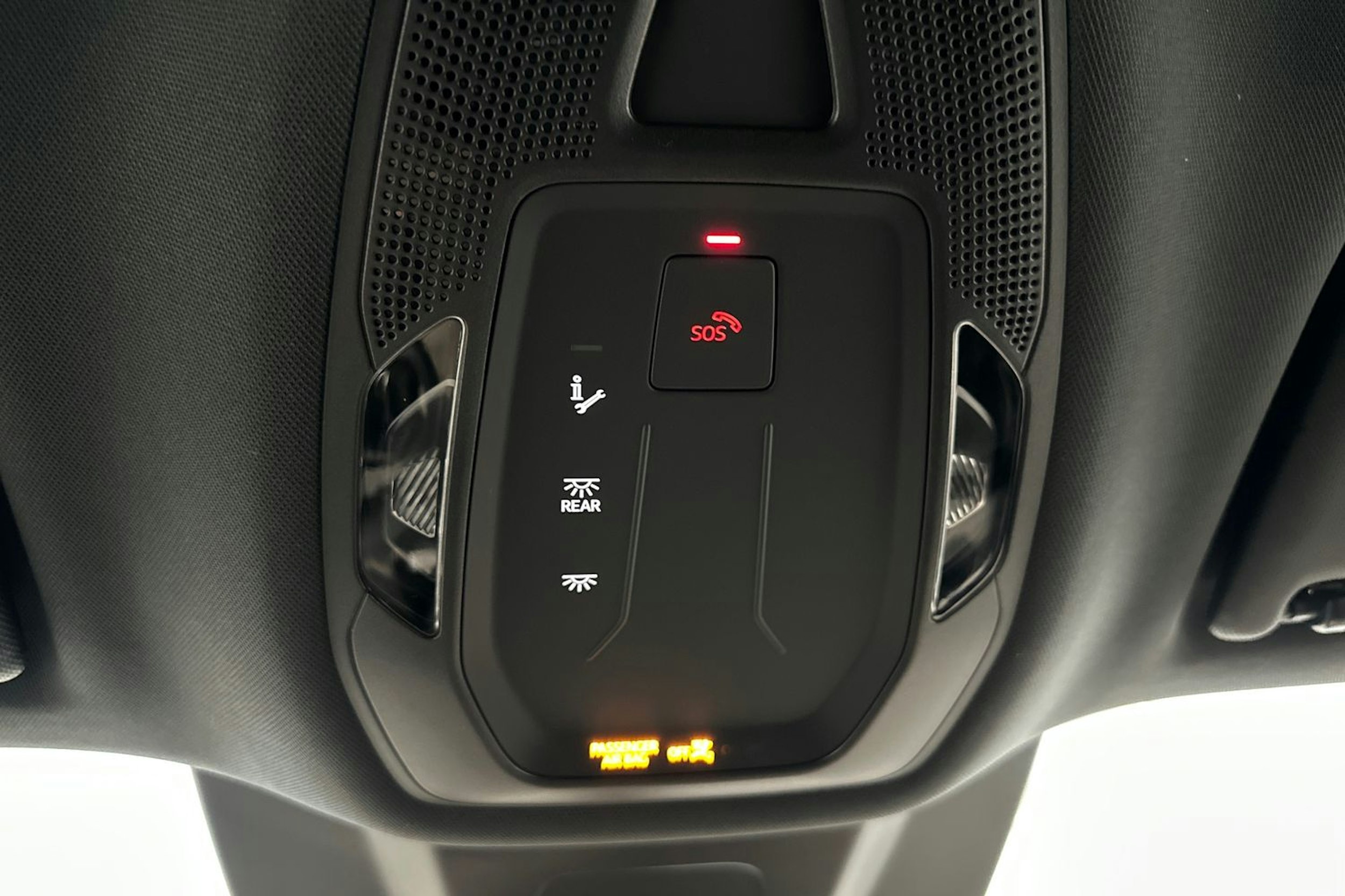 met. musta Audi Q6 e-tron 2025 kuva 30.