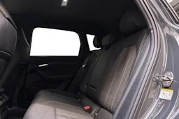 harmaa Audi Q6 e-tron 2025 kuva 8.