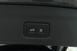 harmaa Audi Q6 e-tron 2025 kuva 12.