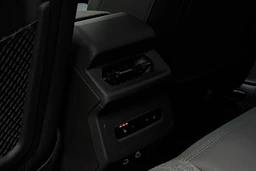 harmaa Audi Q6 e-tron 2025 kuva 14.
