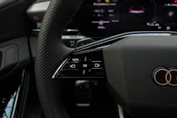 harmaa Audi Q6 e-tron 2025 kuva 18.