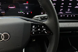 harmaa Audi Q6 e-tron 2025 kuva 19.