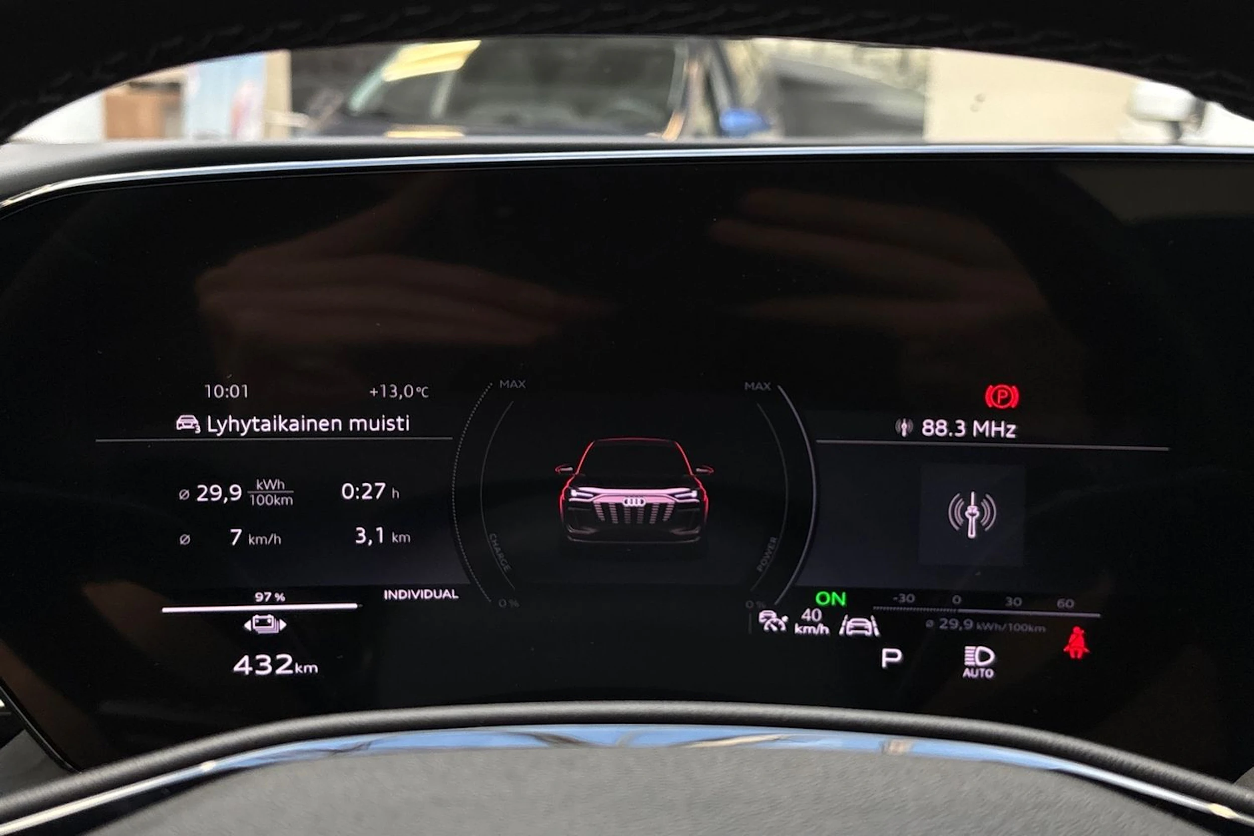 harmaa Audi Q6 e-tron 2025 kuva 20.