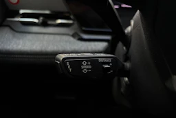 harmaa Audi Q6 e-tron 2025 kuva 21.