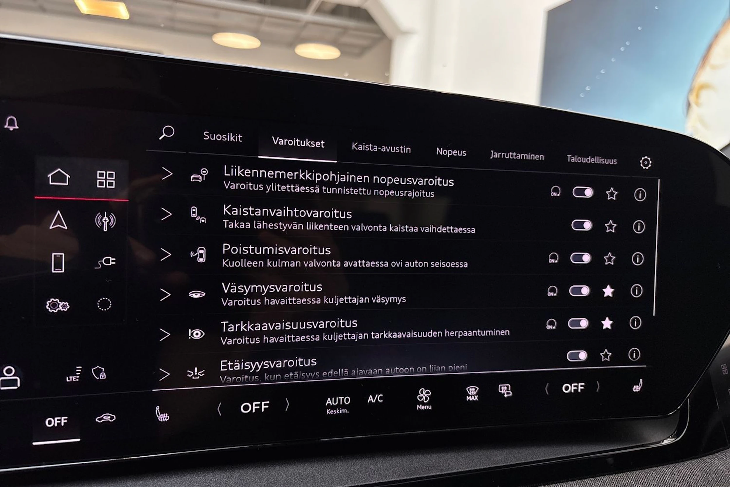 harmaa Audi Q6 e-tron 2025 kuva 28.