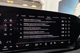 harmaa Audi Q6 e-tron 2025 kuva 30.