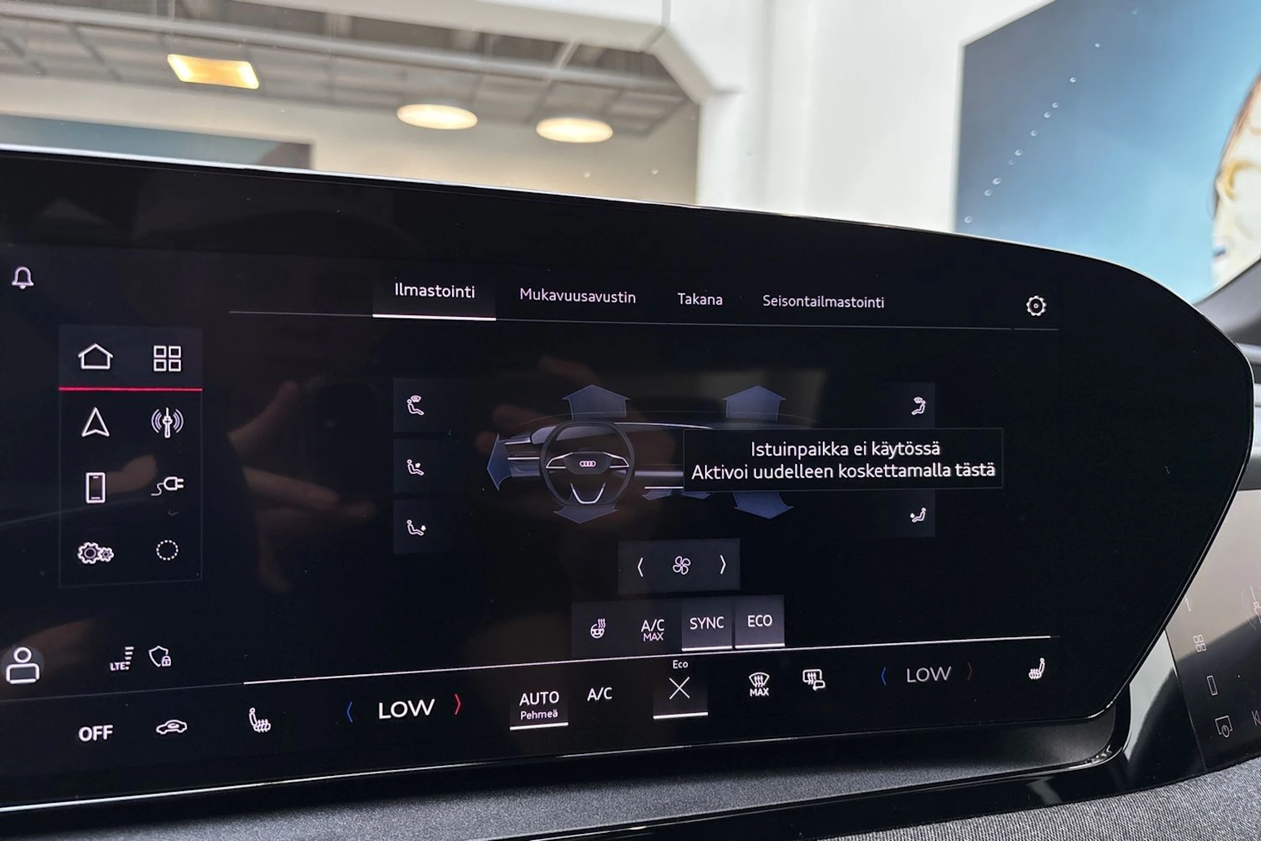 harmaa Audi Q6 e-tron 2025 kuva 32.