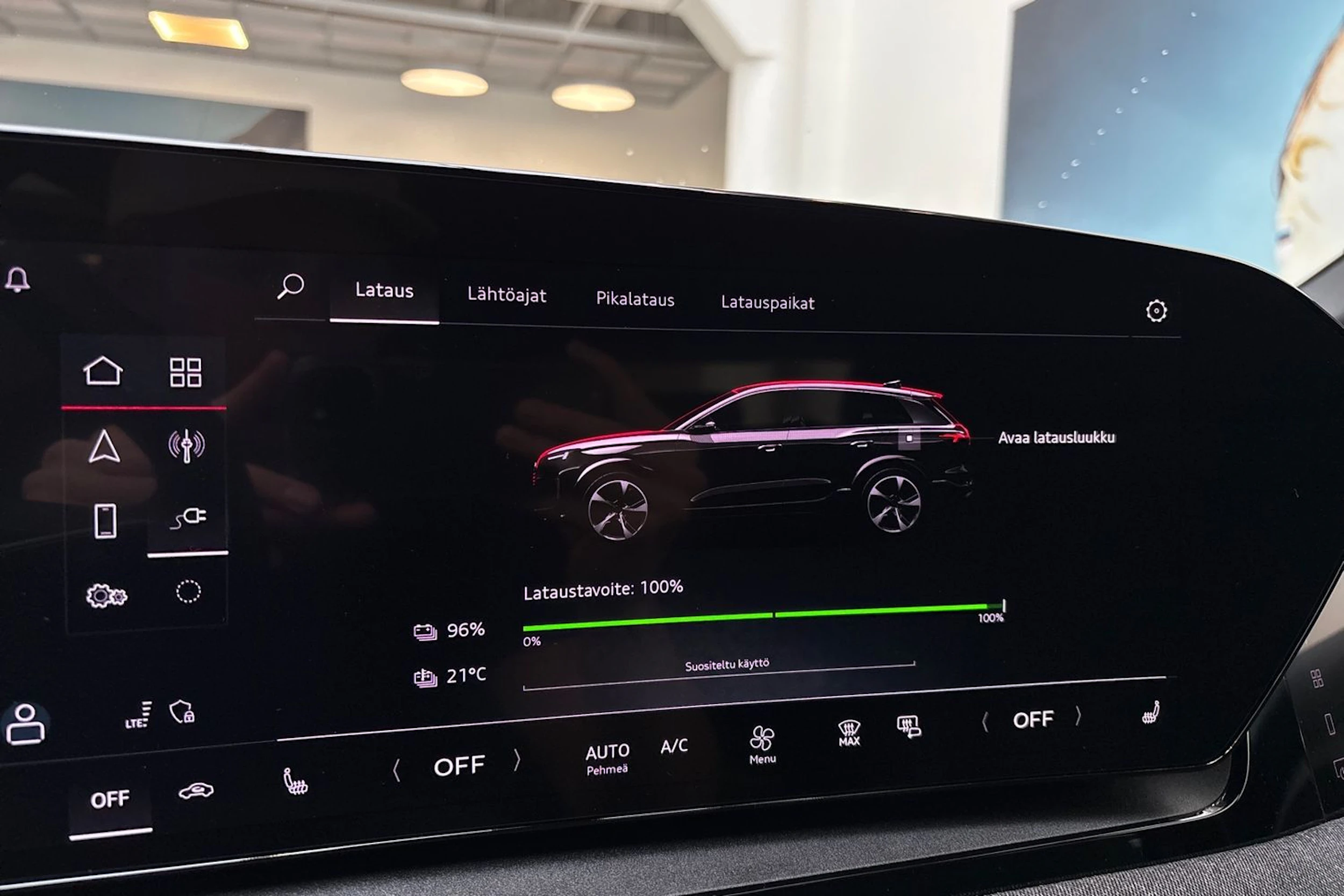 harmaa Audi Q6 e-tron 2025 kuva 33.